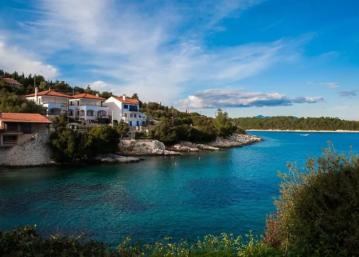 Fey's House Waterfront - Holiday home