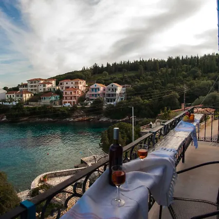 Fey's House Waterfront - Holiday home Fiskardo